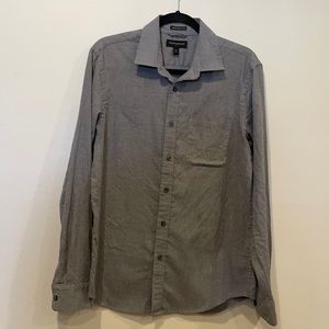 Banana Republic men’s Grey Button-down Long-sleeve shirt